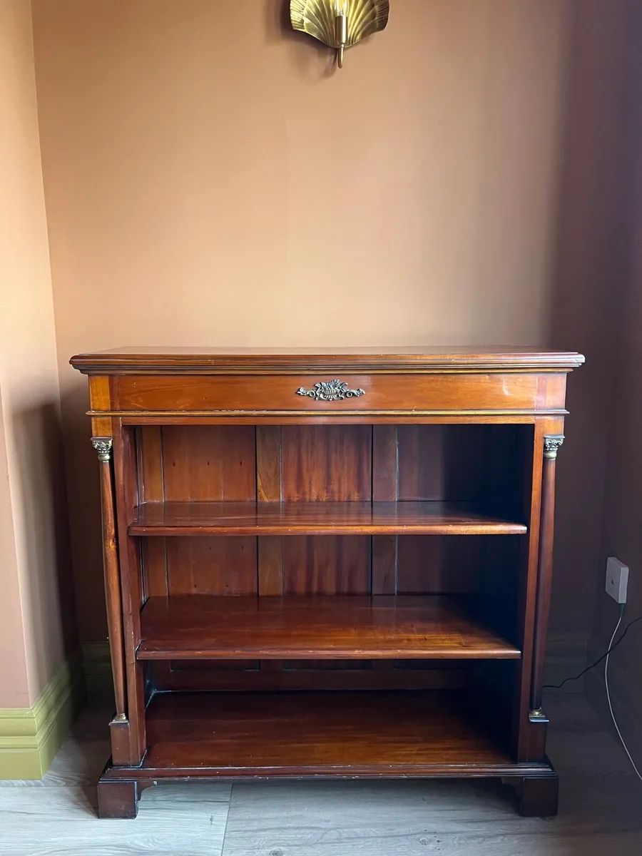 Bookshelf