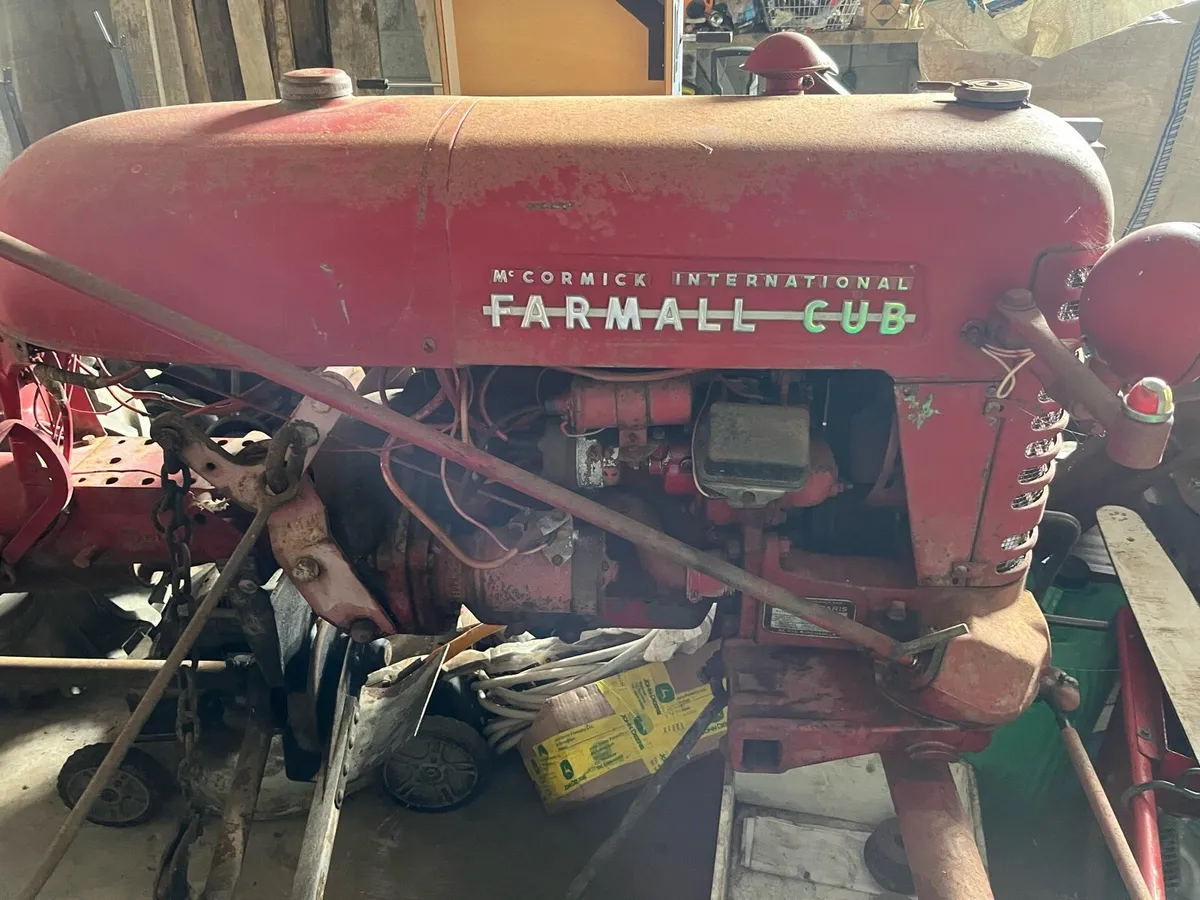 Farmall cub - Image 1