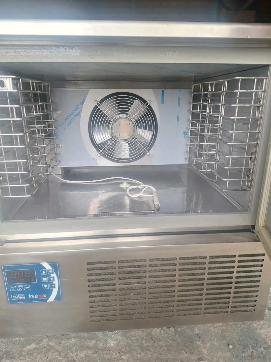 Blast chiller Display fridge &  deepfat fry - Image 1