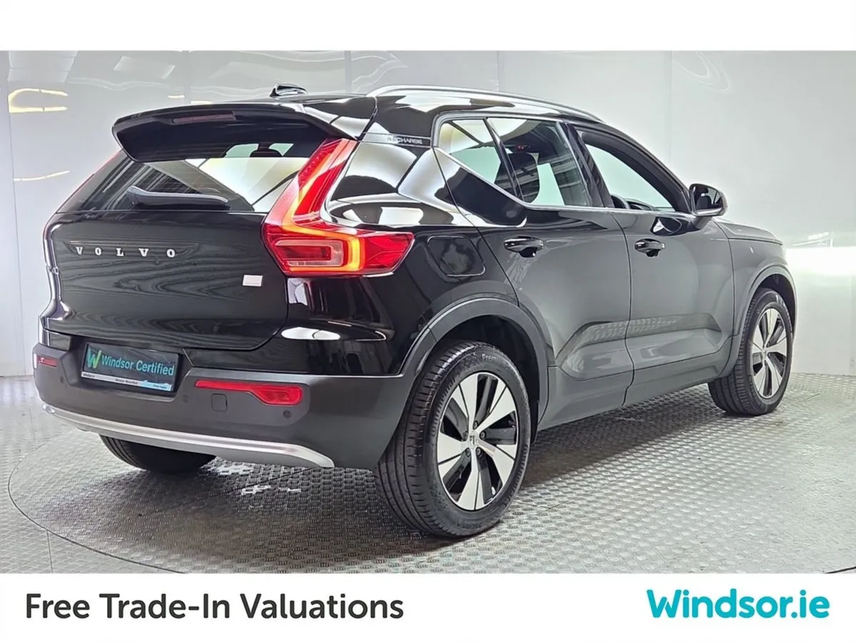 Volvo XC40 Core T4 Recharge T4 Hybrid - Image 3