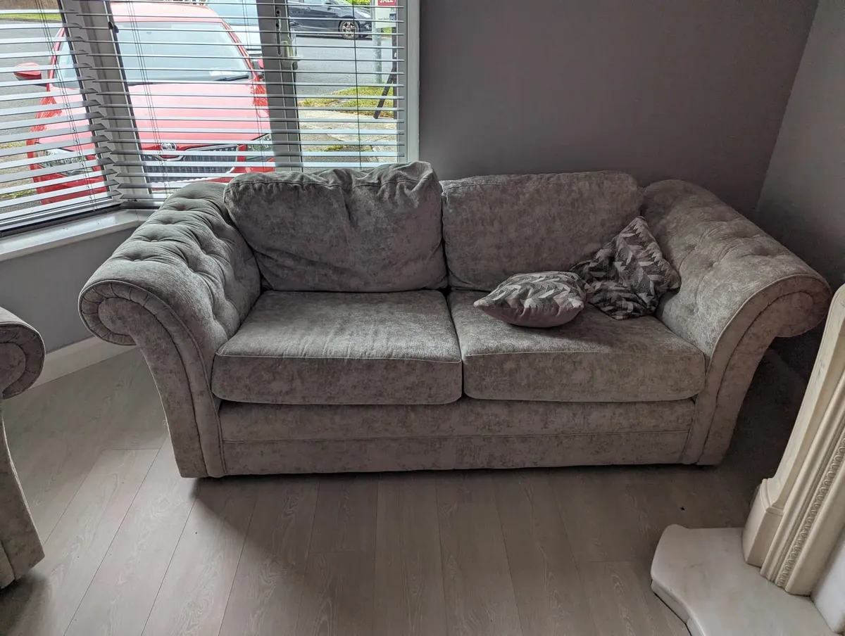 Couch - Image 2