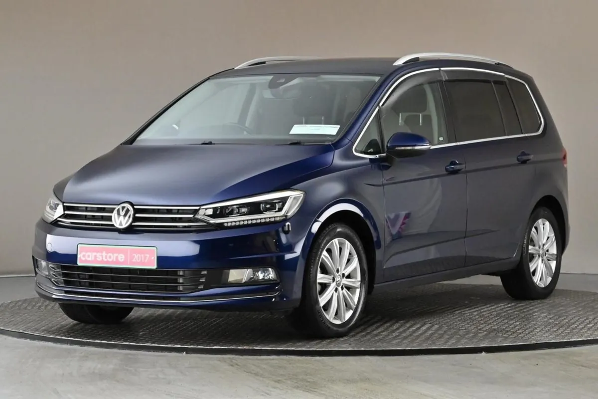 Volkswagen Touran 1.4 TSI DSG Highline  car Play - Image 3
