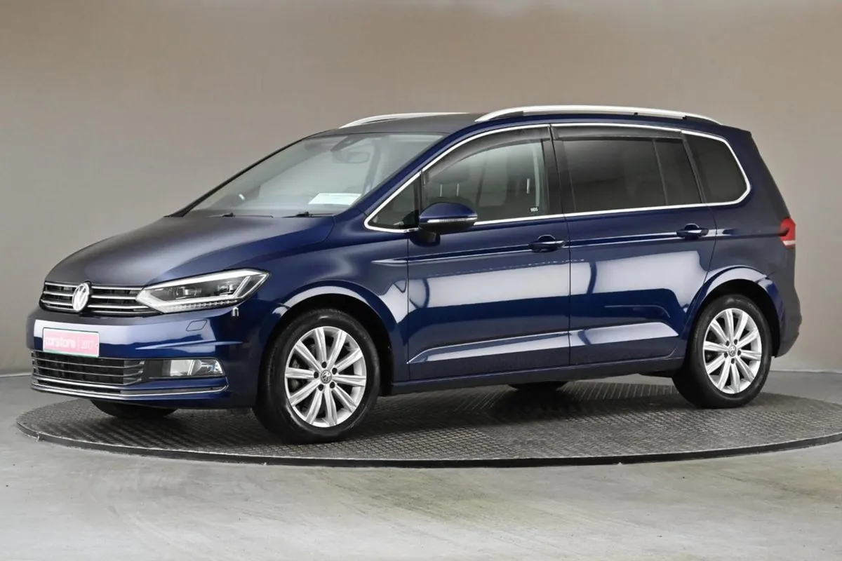 Volkswagen Touran 1.4 TSI DSG Highline  car Play - Image 4