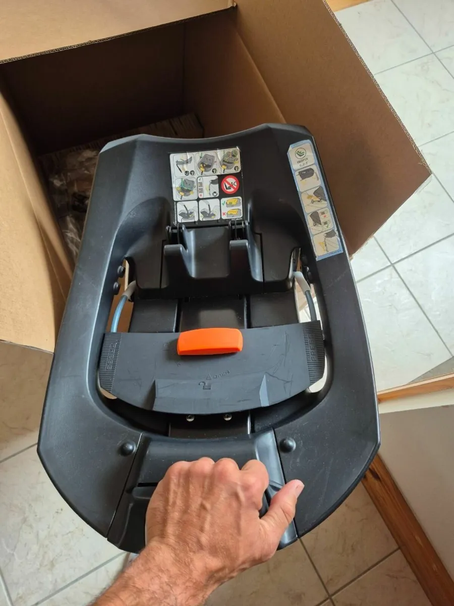 Cybex Aton 5 Infant Car Seat + ISOFIX Base – Excel - Image 1