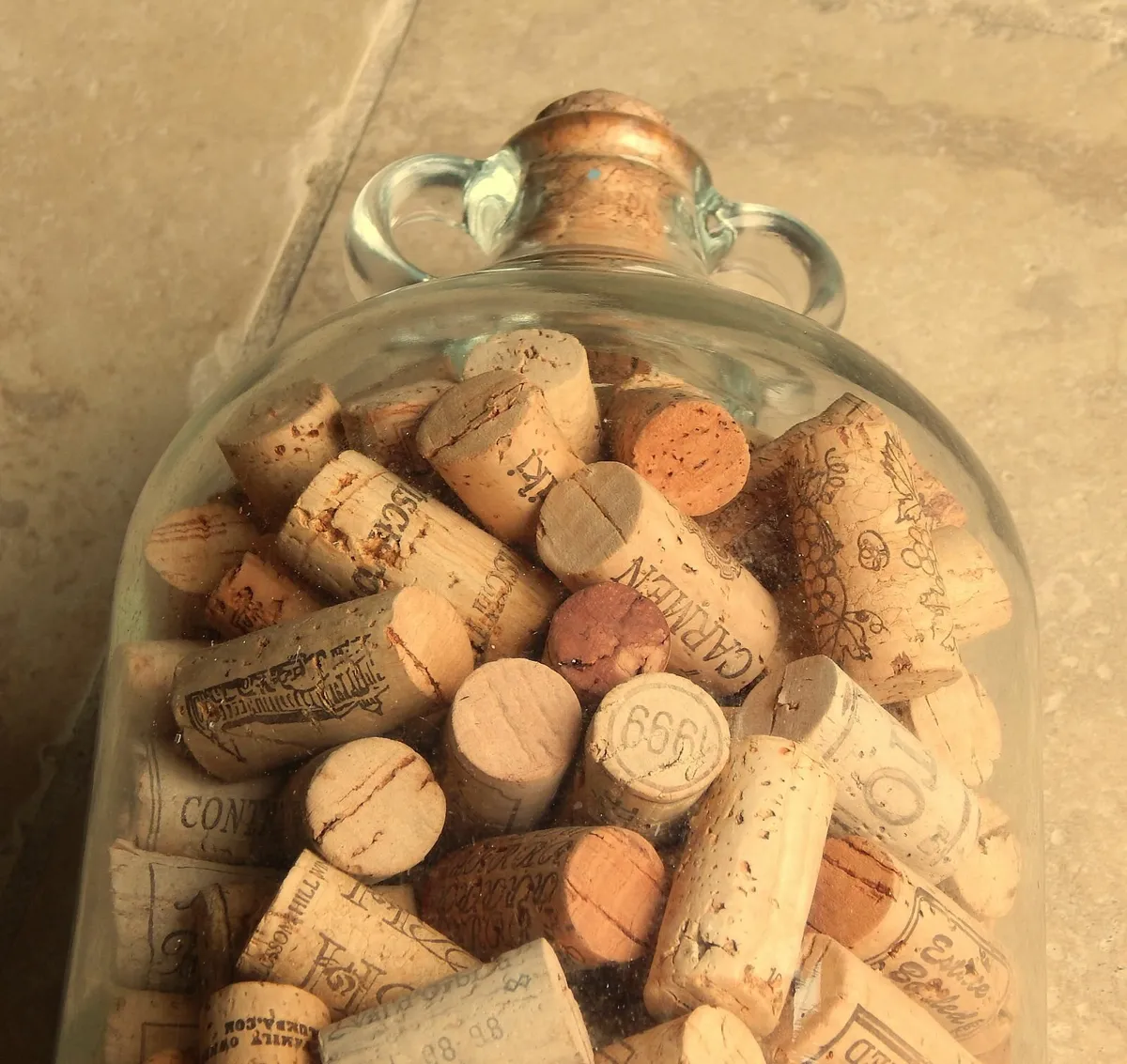 1 Gallon Glass Demijohn filled with Wine Corks - Image 4