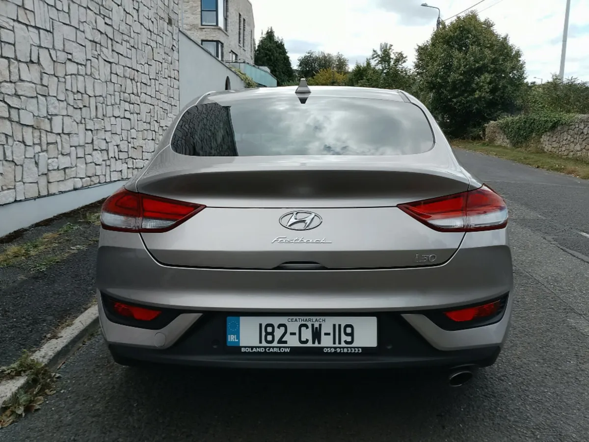 Hyundai i30 i 30 Fastback 5DR - Image 4