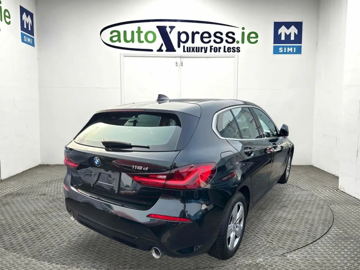 BMW 1-Series 118D PLAY EDITION JOY PLUS Automatic, - Image 3