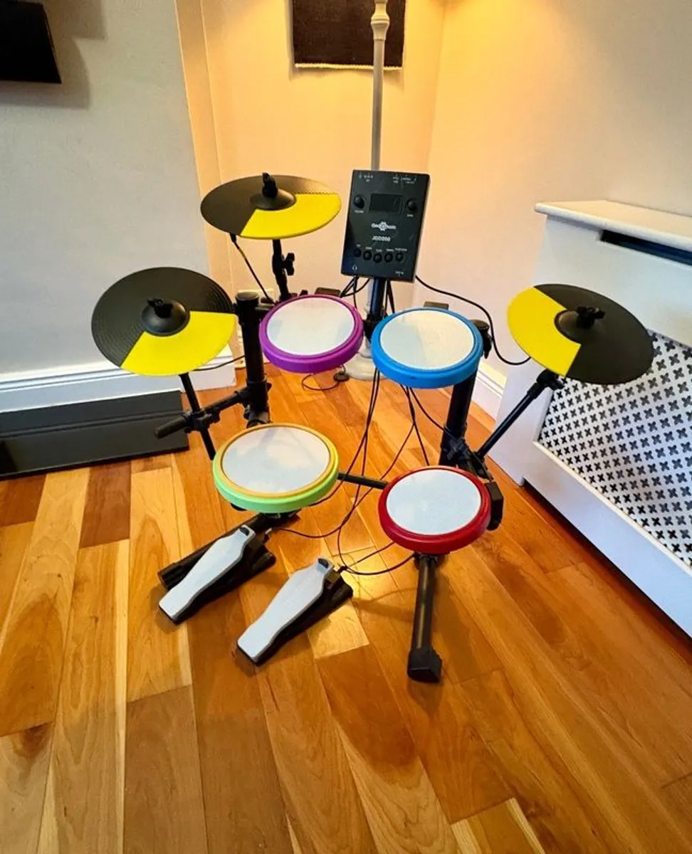 Awesome Electronic Drum Kit - Nearly New from Gear4Music - Image 1