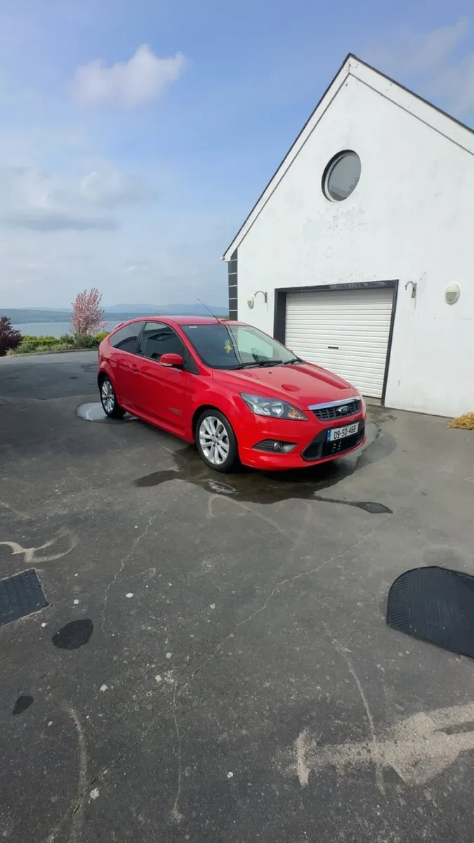 Ford Focus - Image 2