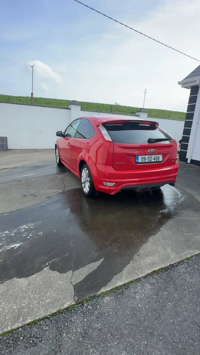 Ford Focus - Image 4