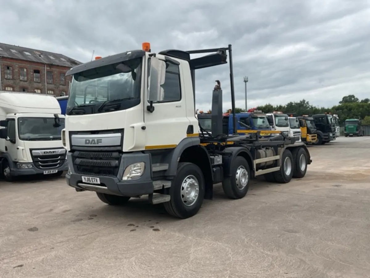 2016 DAF CF4008x4 Hookloader - Image 3