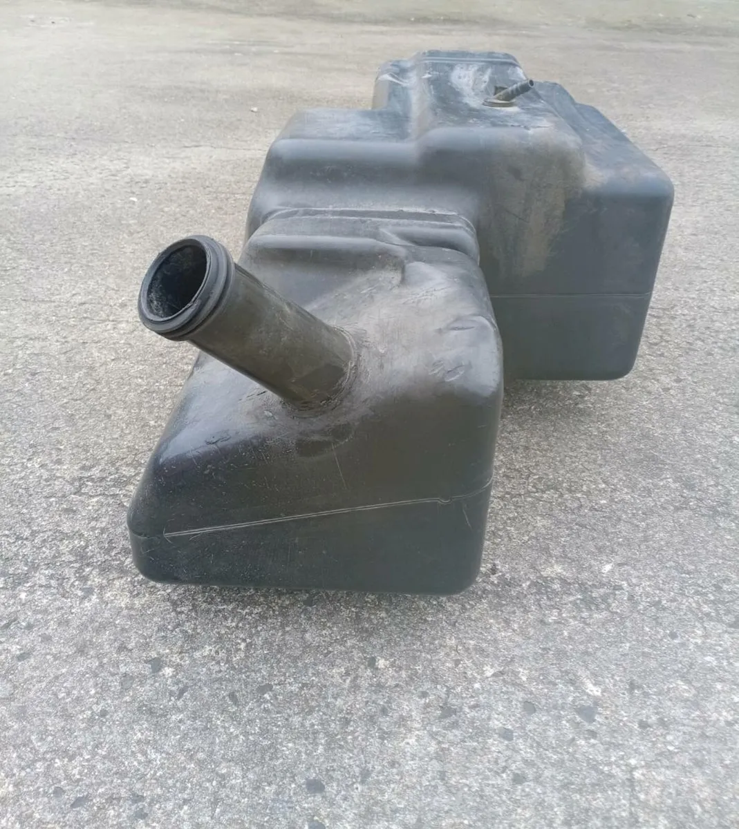 Diesel tank for case international - Image 4