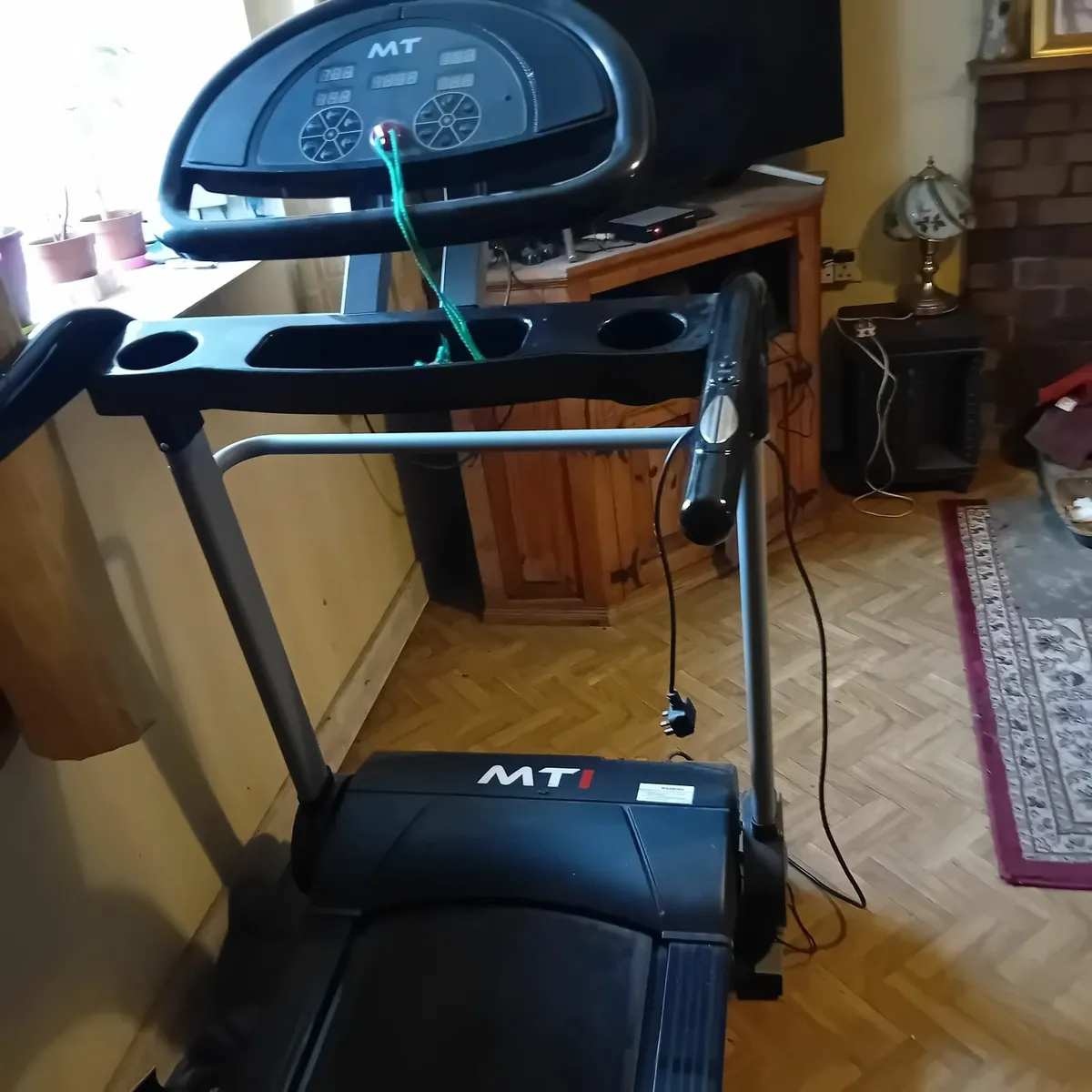 A Threadmill - Image 1
