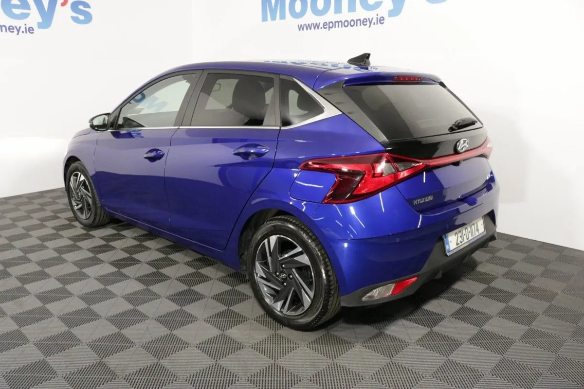 Hyundai i20 Deluxe Plus 1.2l Petrol Hatchback - Image 3