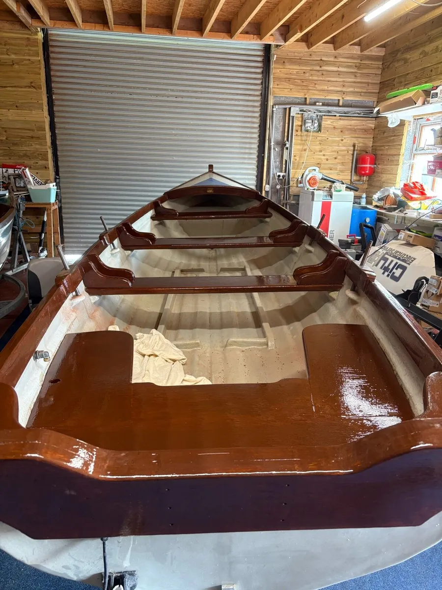 lake boat - Image 2