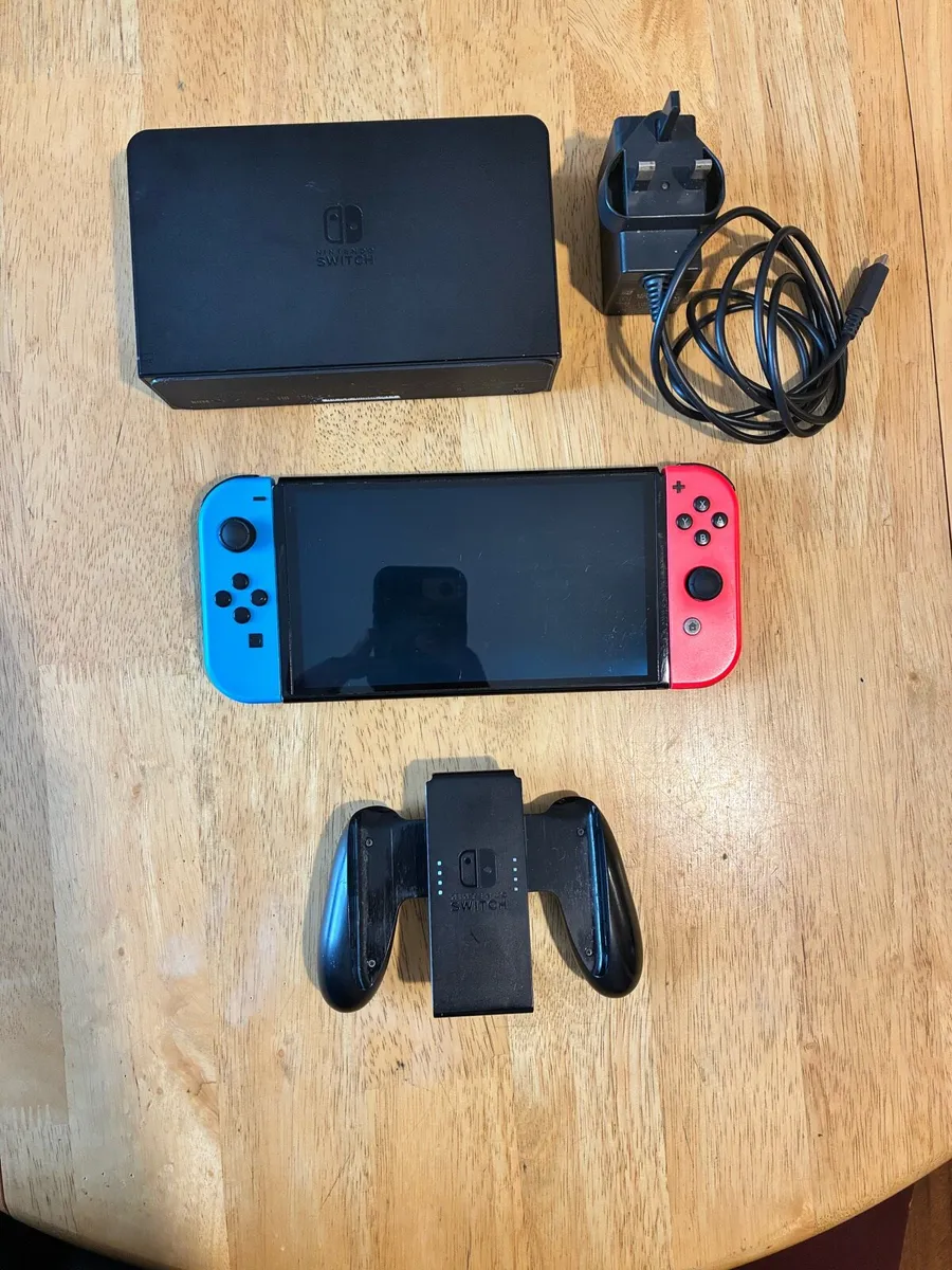 Nintendo Switch Oled - Image 1