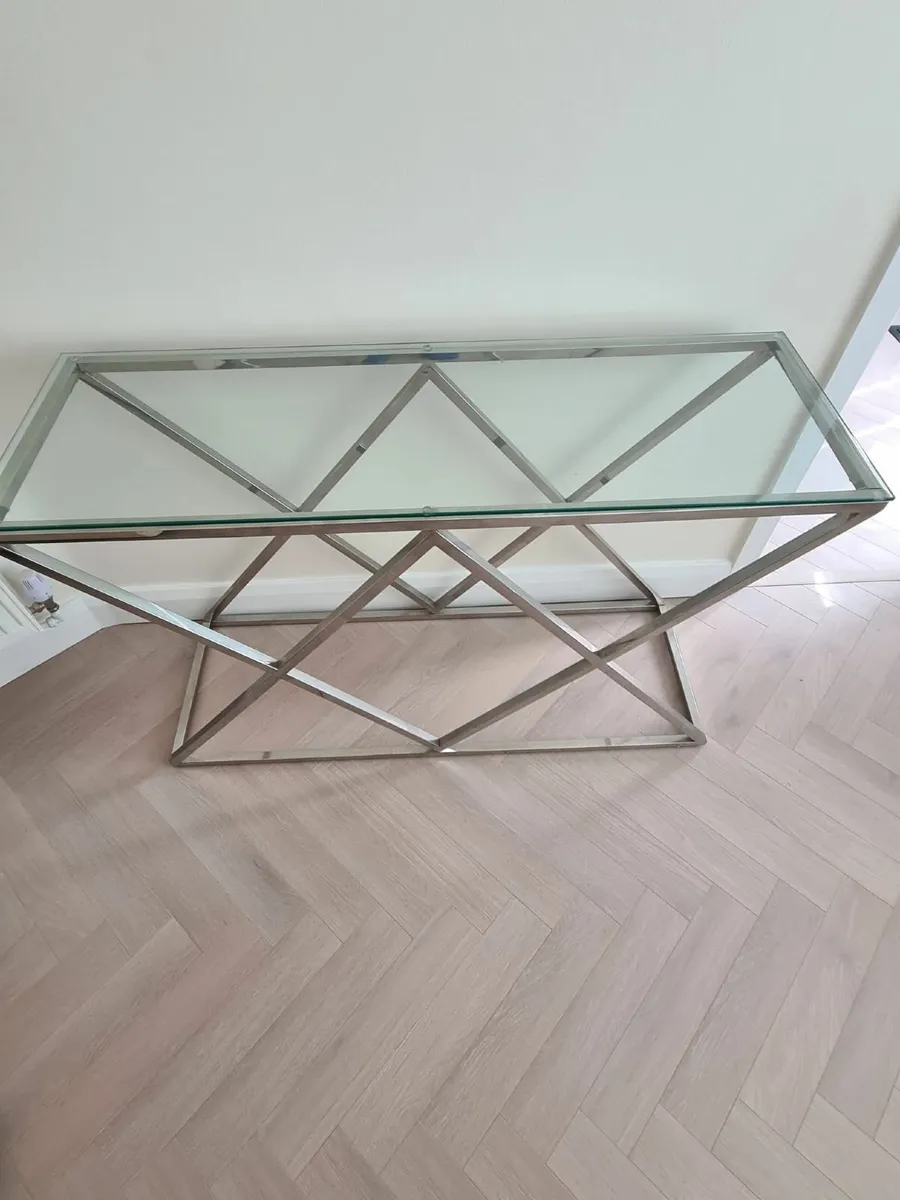 Console table - Image 1