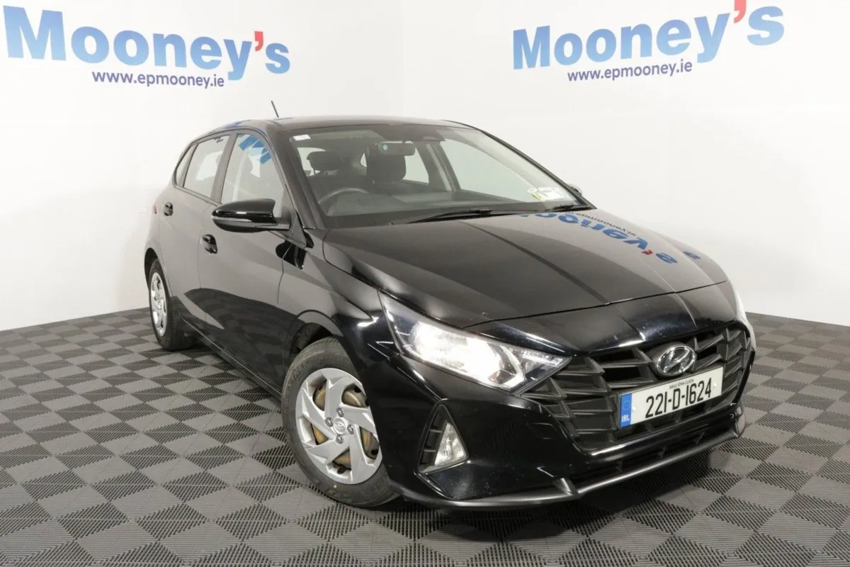 Hyundai i20 Classic 1.2l Petrol Hatchback - Image 1