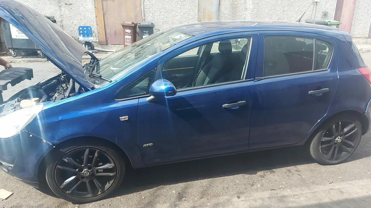 Opel corsa 2009 make an offer - Image 2