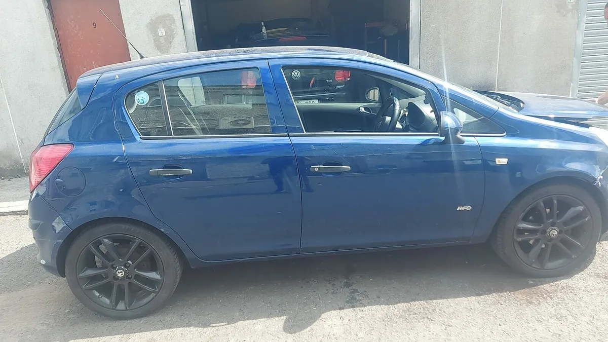Opel corsa 2009 make an offer - Image 4
