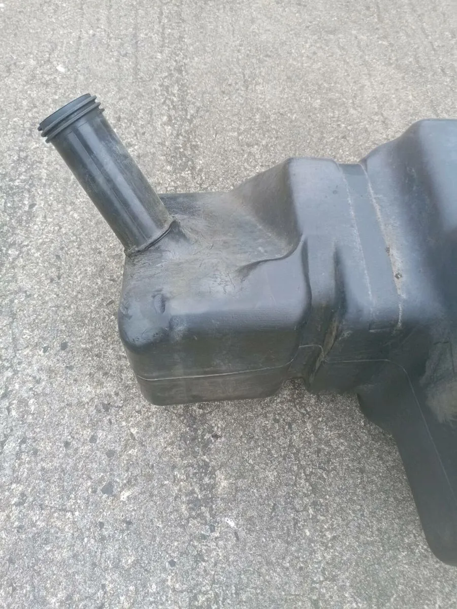 Diesel tank for case international - Image 3