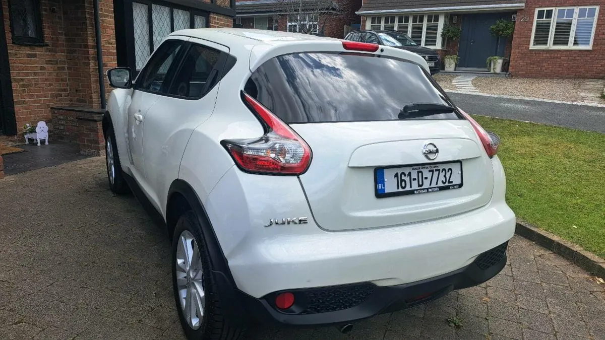 NISSAN  JUKE 1.2 PETROL 5DR 2016 SUPERB CONDITION - Image 4
