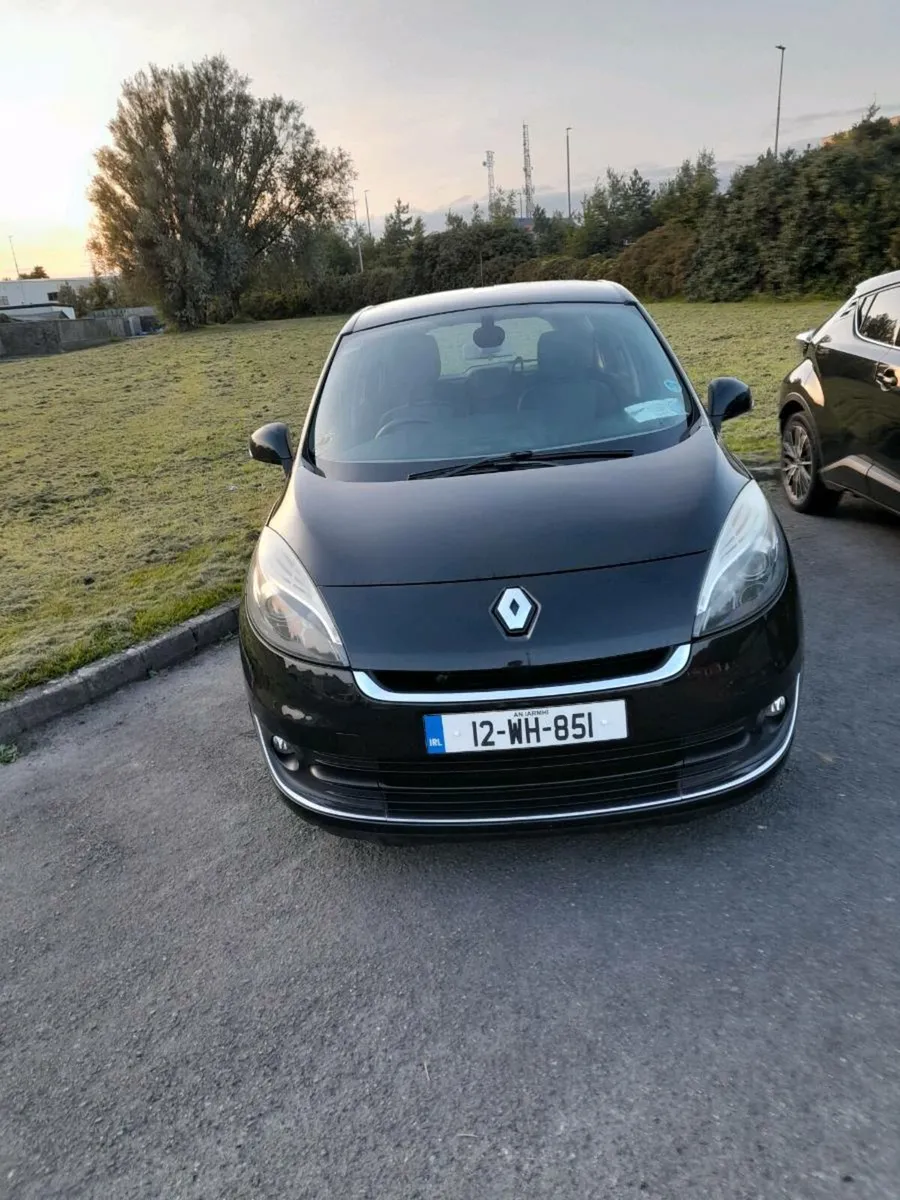 2012 Renault Grand Scenic - Image 1