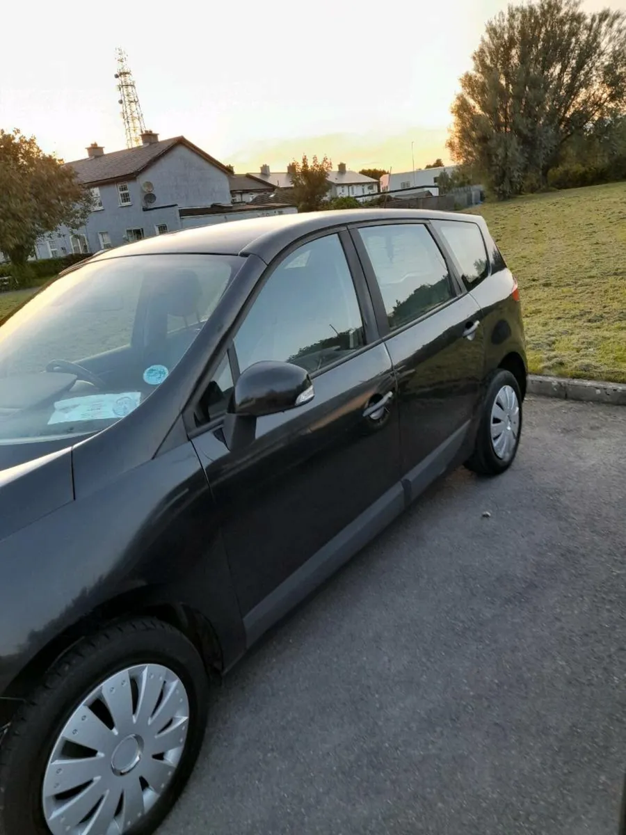2012 Renault Grand Scenic - Image 3