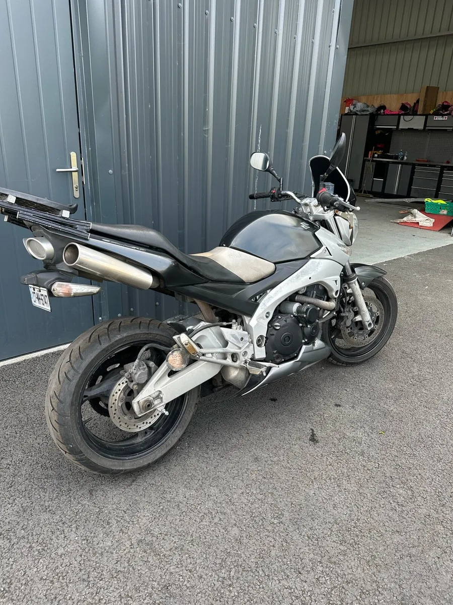 2007 Suzuki gsr 600 - Image 2