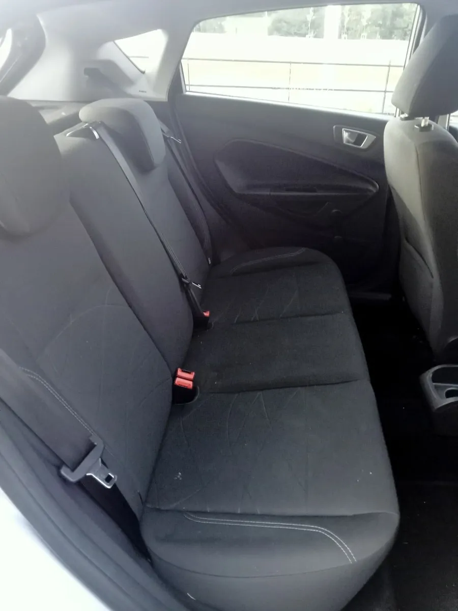 Ford Fiesta 2017 - Image 2