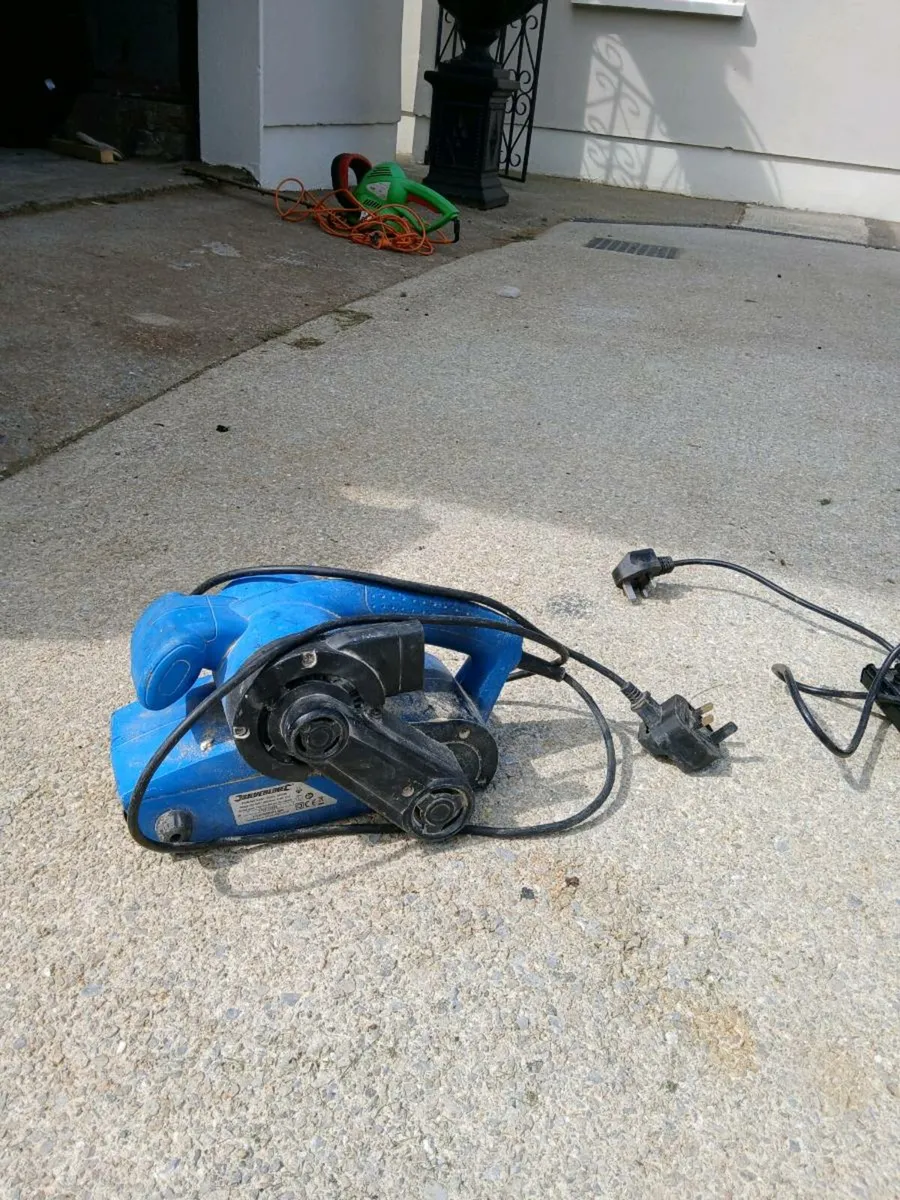 Items - Image 4