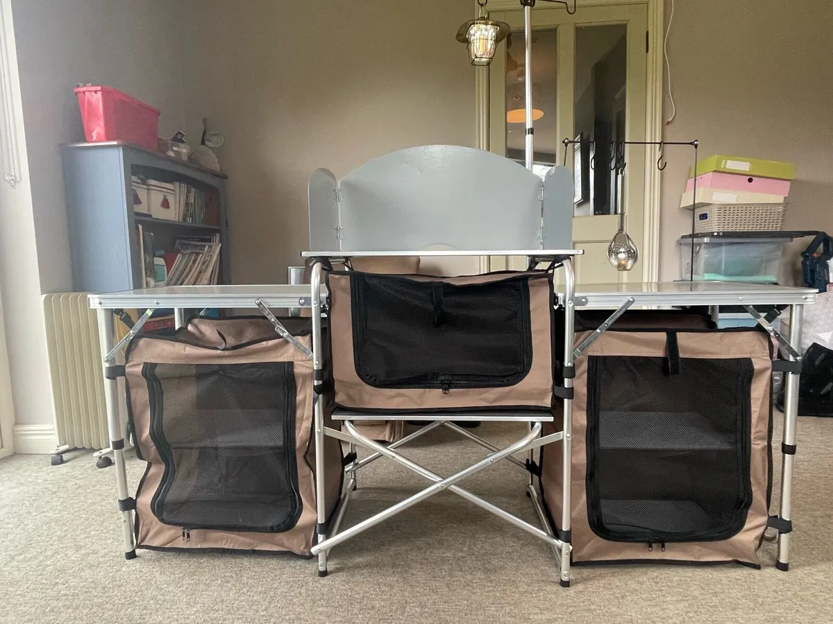 Camping Kitchen XL - Image 1