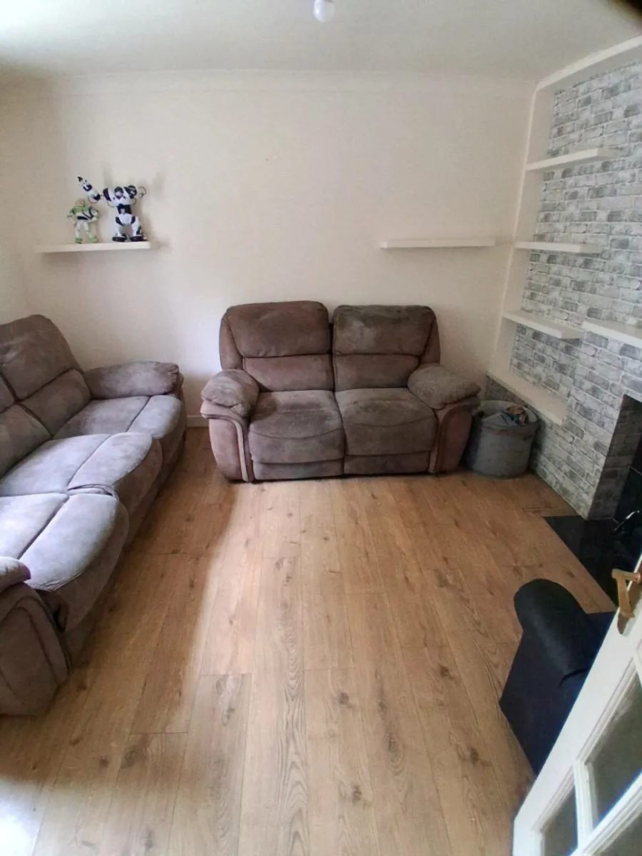 House contents - Image 1