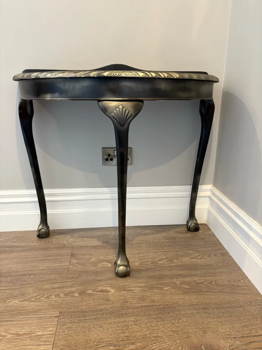 Hall table - Image 1