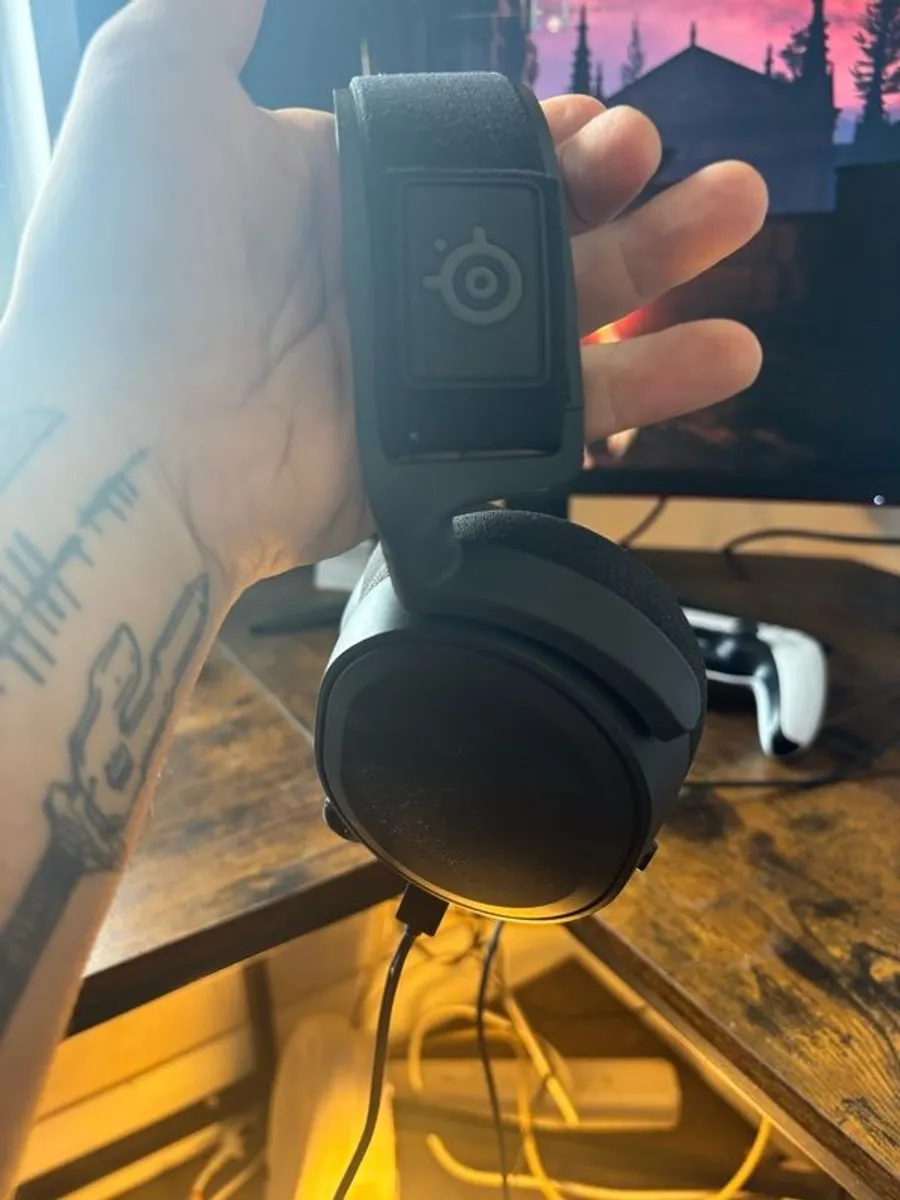 PS5, Gaming Monitor and Headset Bundle - Image 2