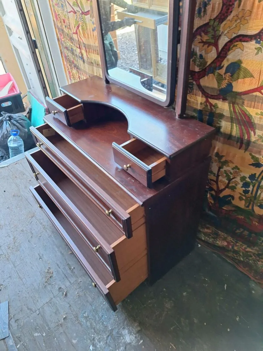 Rossmore vintage dresser with mirror(DELIVERY) - Image 2
