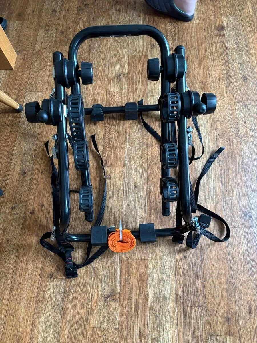 Bike rack for saloon cars