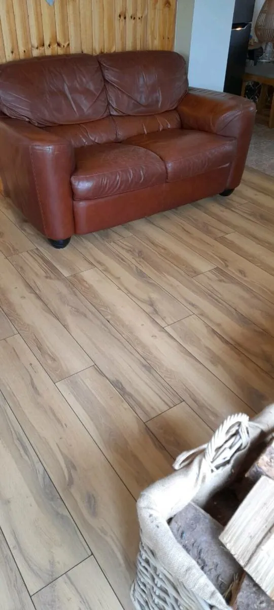 Couch - Image 2