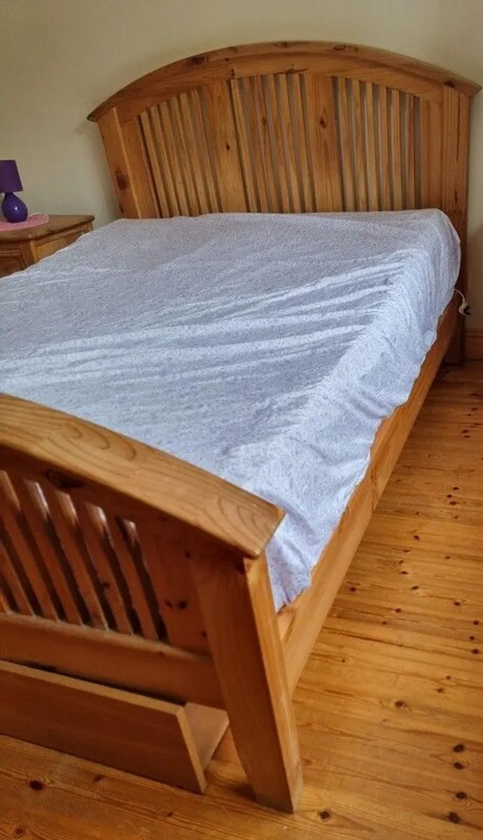 Bed - Image 2