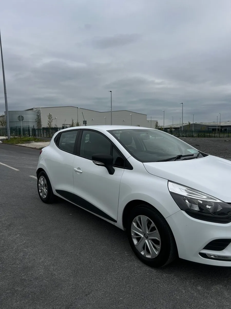 Renault Clio 2018 - Image 2