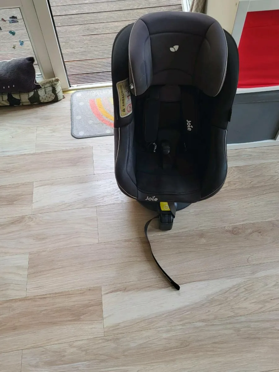 Joie 360 car seat with Isofix base - Image 4