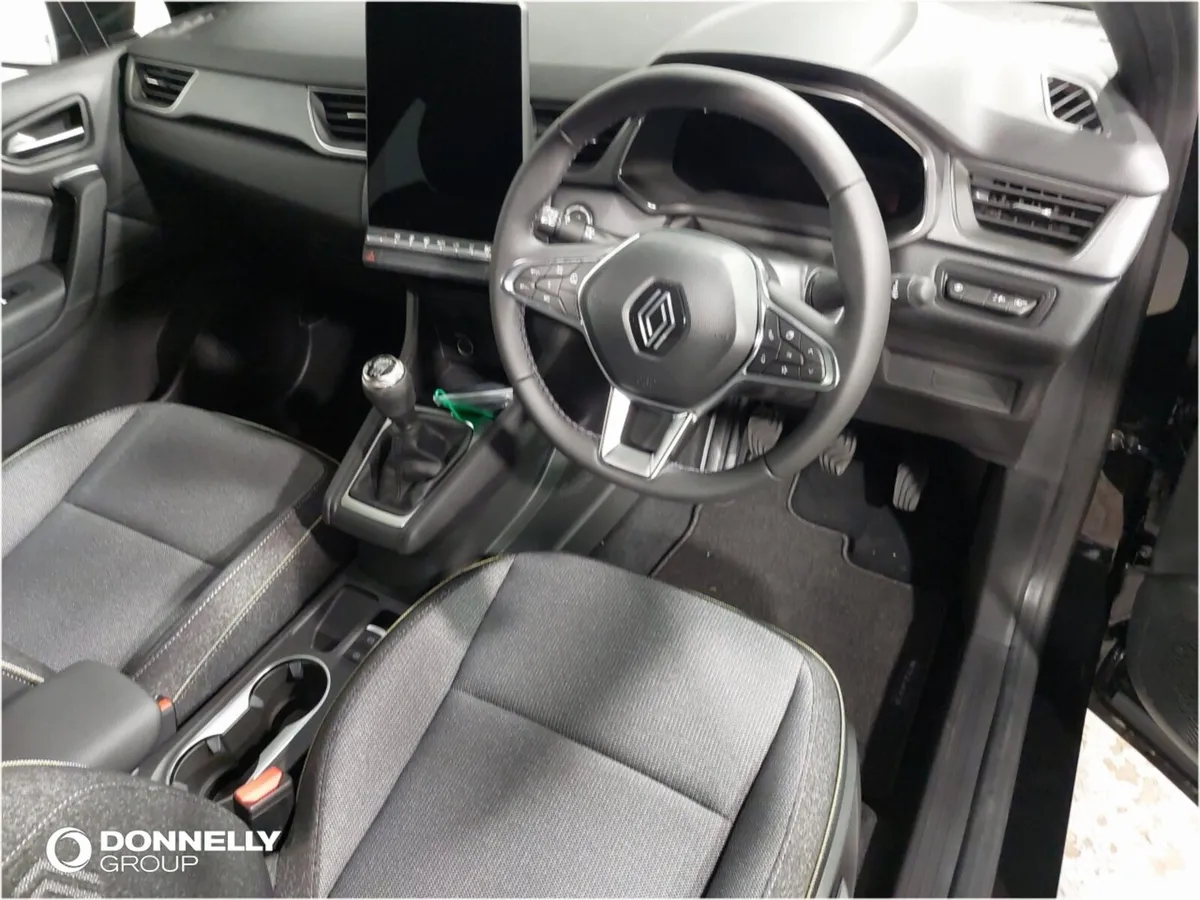 Renault Captur Hatchback Techno - Image 4