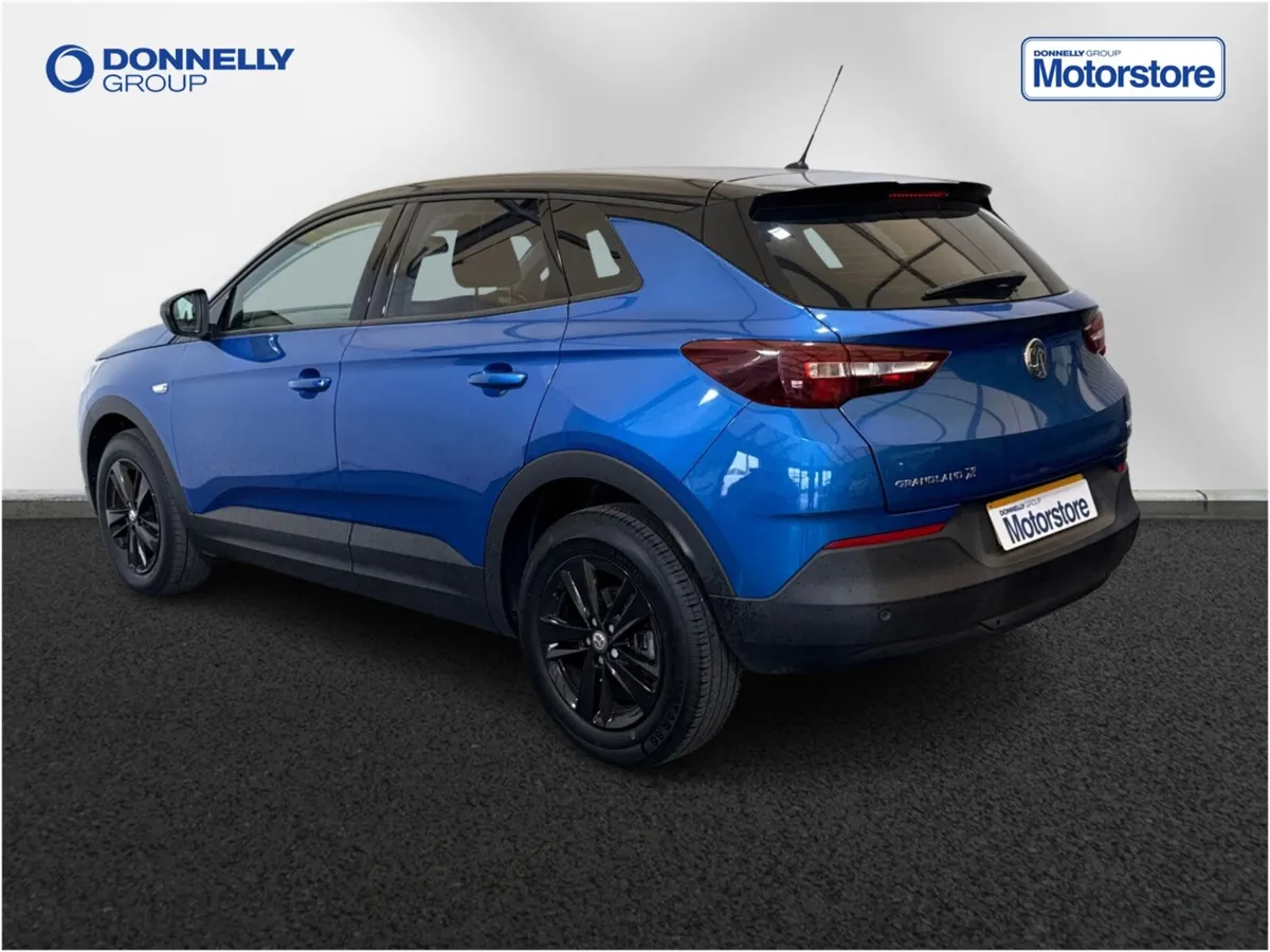Vauxhall Grandland X Hatchback SE - Image 2