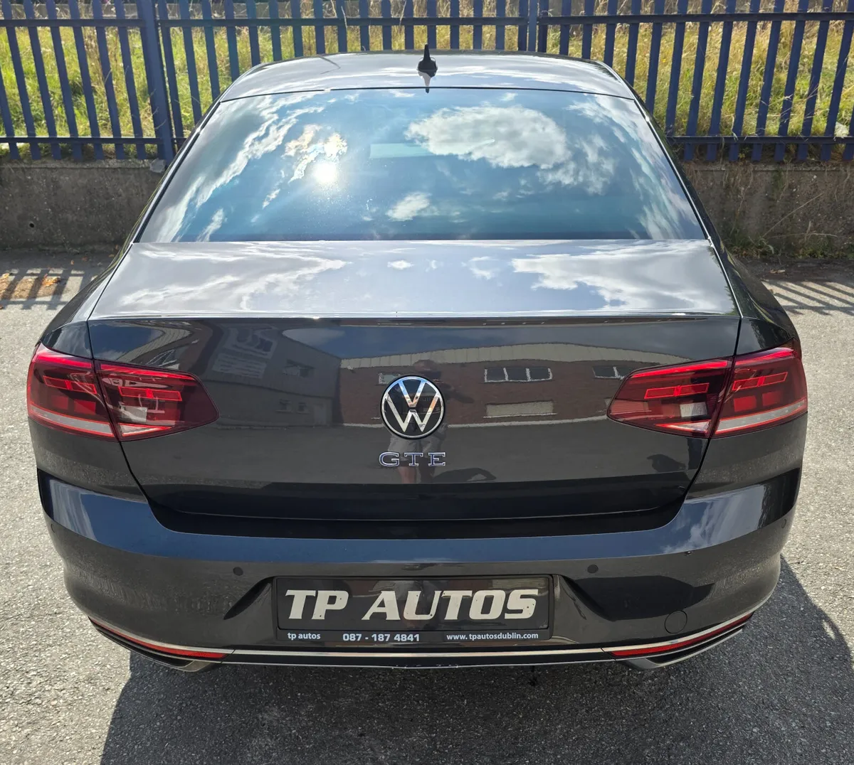 Volkswagen Passat 2022 - Image 4