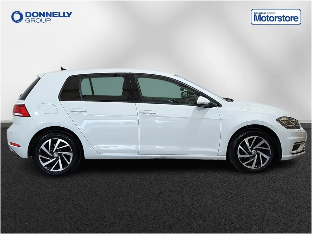 Volkswagen Golf Diesel Hatchback Match Edition - Image 3