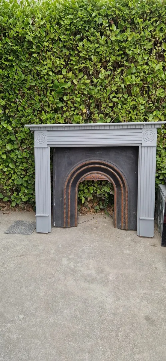 Fire place and surround - Image 2