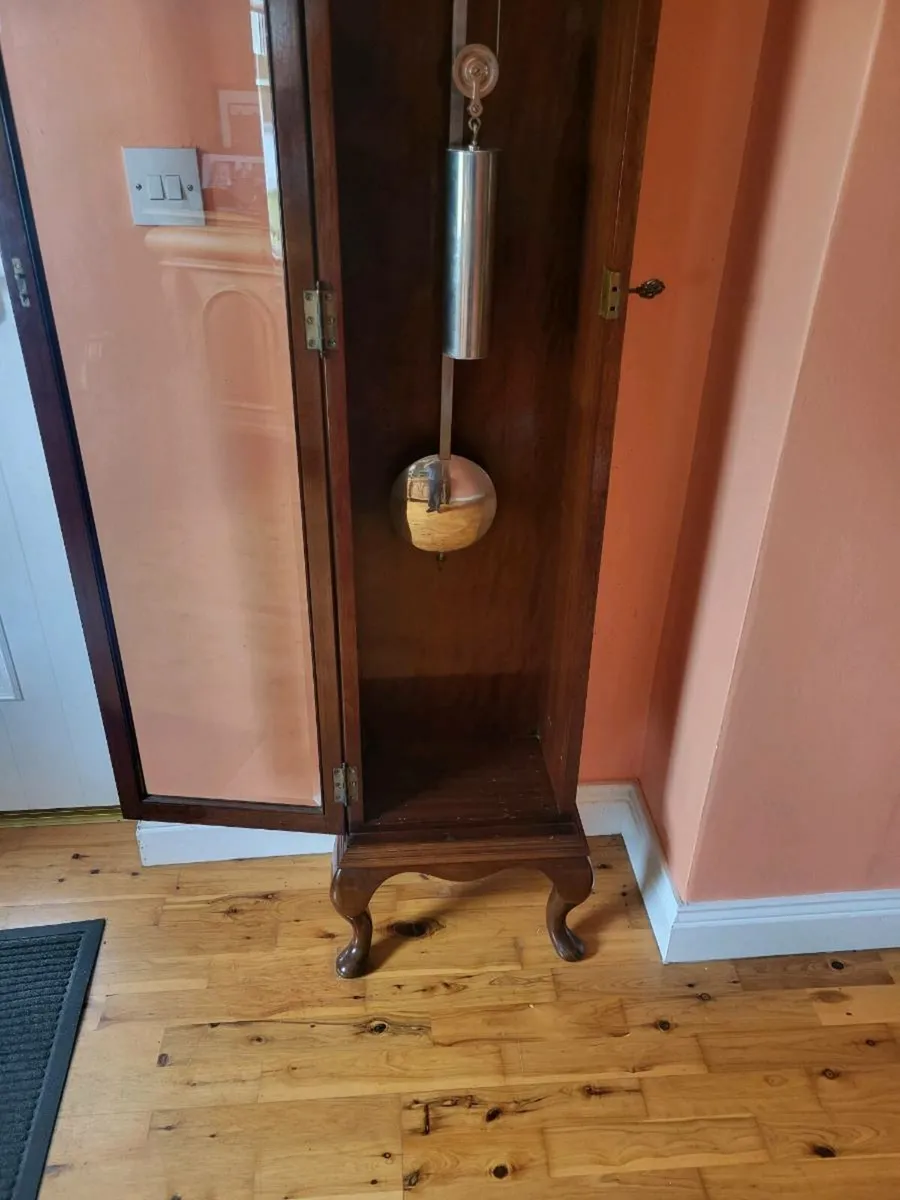 Longcase regulator clock - Image 2