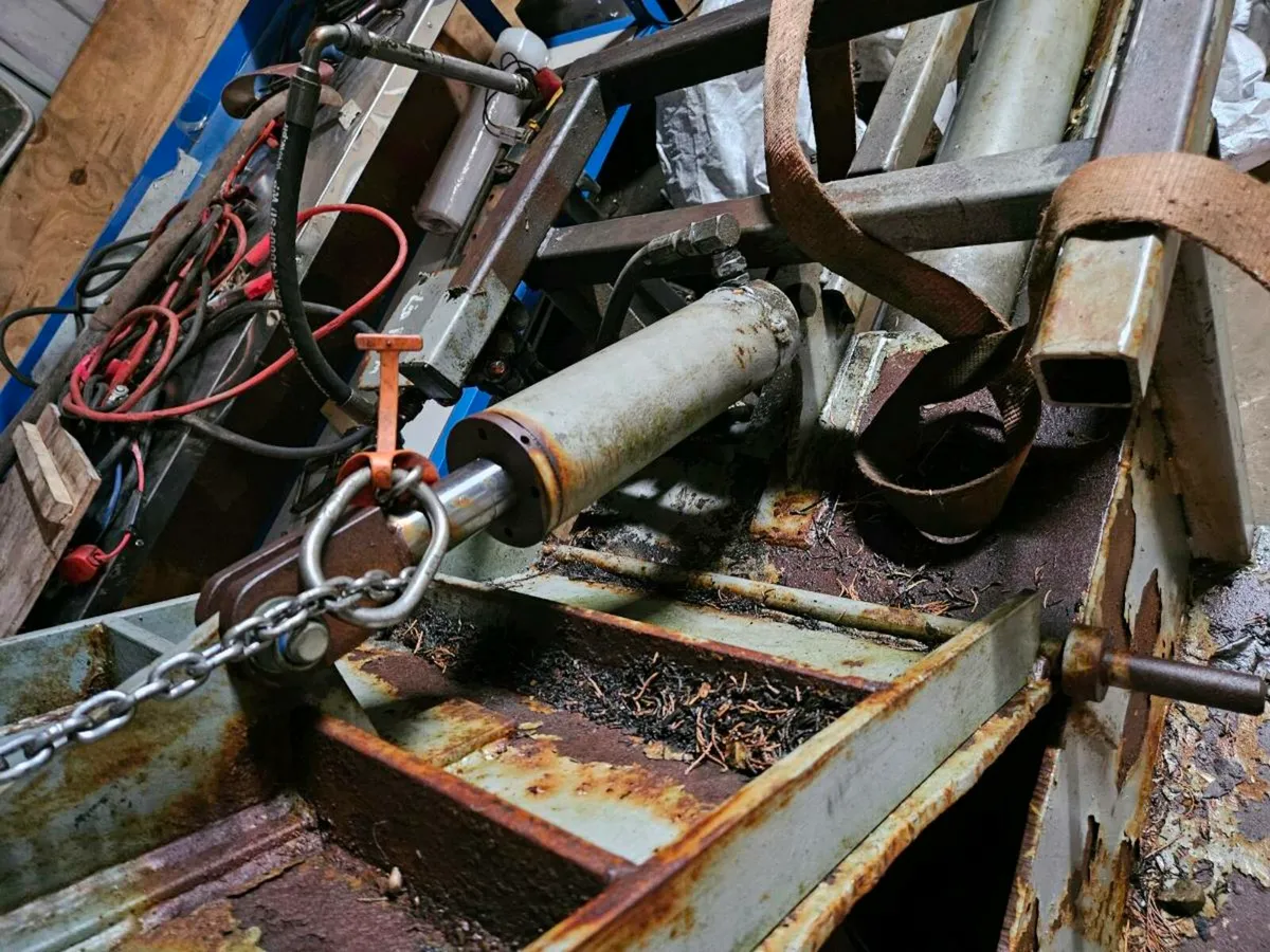 Hydraulic power pack scarp bailer - Image 3