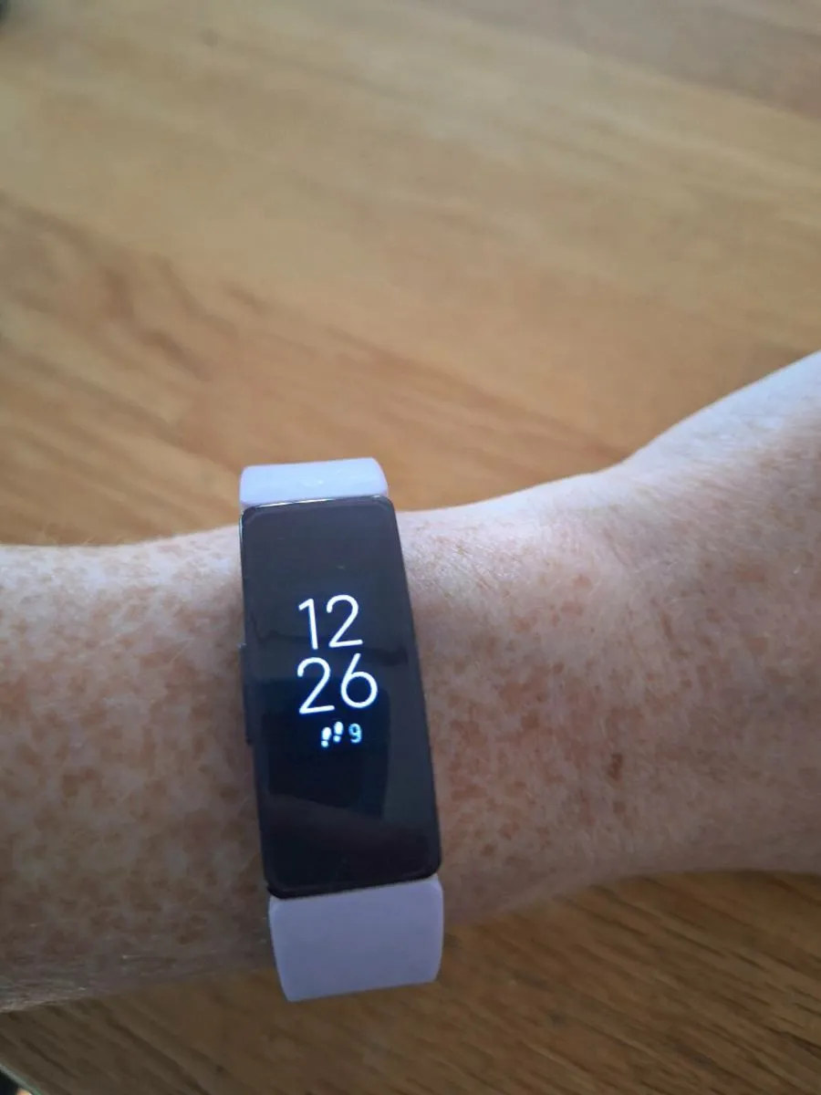Fitbit inspire 3 watch - Image 1