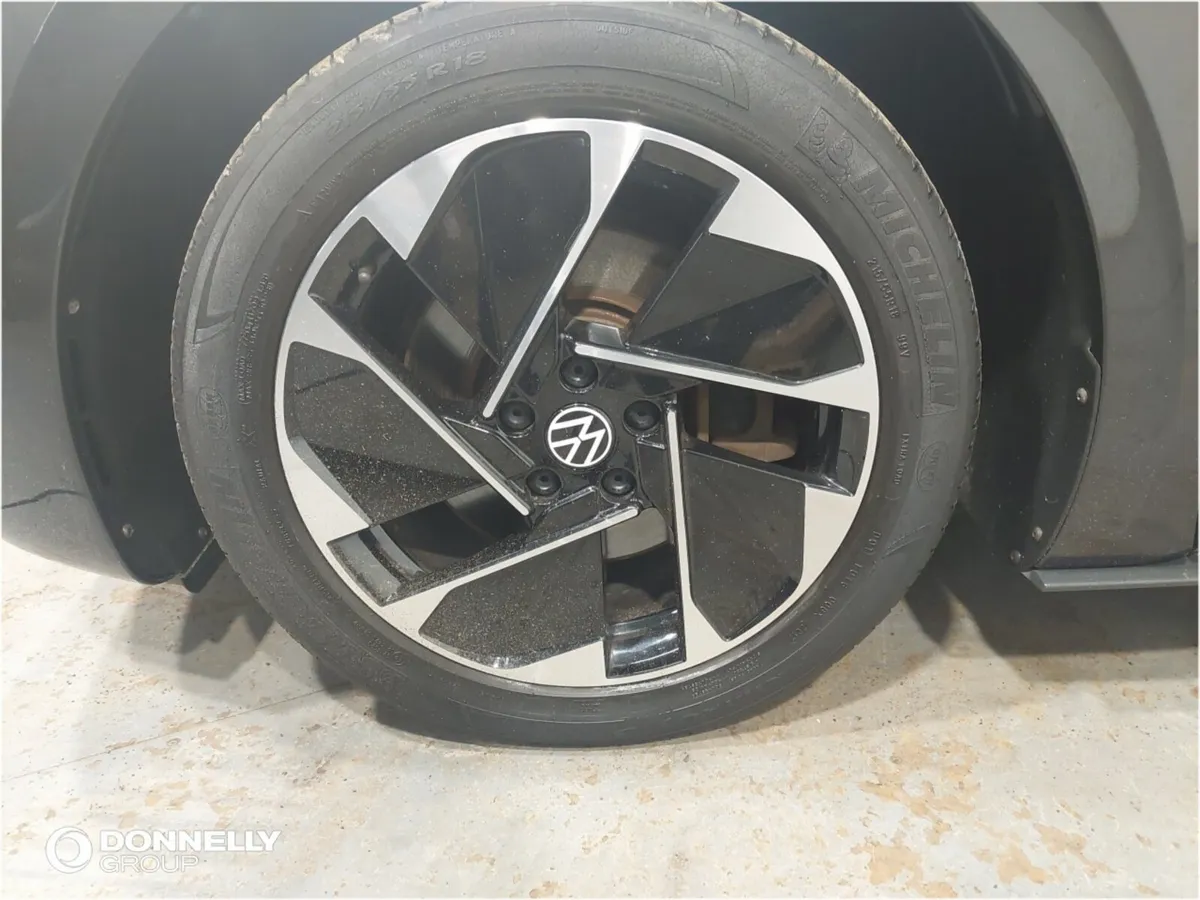 Volkswagen Id.3 Hatchback Life Pro - Image 4